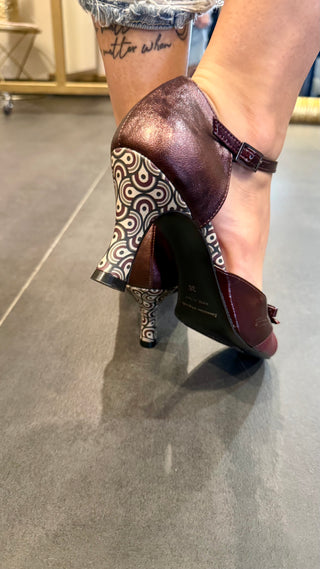 Décolleté Mary Ovyè