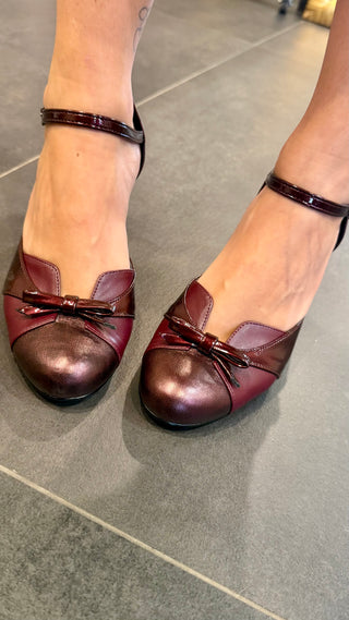 Décolleté Mary Ovyè